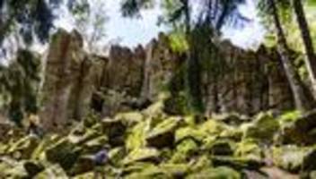 Tiefer Fall: 72-Jähriger stürzt beim Klettern acht Meter in die Tiefe