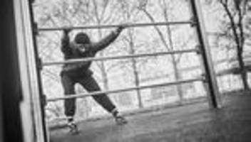 Unser Personal Trainer: Der Rückenstretch