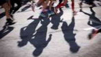 Überraschungssieg am Rhein: Russe gewinnt mit Landesrekord den Düsseldorf-Marathon