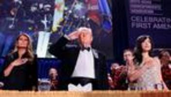 schüsse bei korrespondentengala: trump fühlt sich durch anschläge auf sein leben »geehrt«