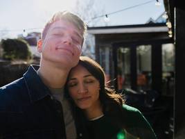 psychologie: die liebe ist nicht blind, sie schaut einfach weg