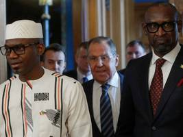 westafrika: malis verteidigungsminister nach angriff von dschihadisten tot