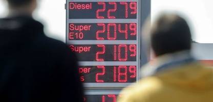 Benzinpreise: Von der Zwölf-Uhr-Regel profitieren die Konzerne