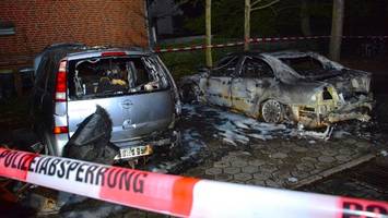 Brandstiftung? Drei ausgebrannte Autos in einer Nacht