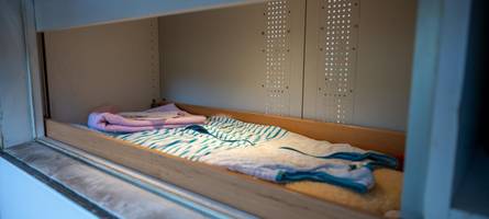 „wir werden dich immer lieben“: Über den abschied einer mutter und den ursprung der babyklappe