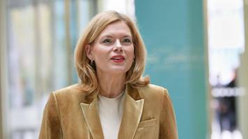 Altes Familienfoto von Julia Klöckner sorgt für Begeisterung: „Deutsche Full House“