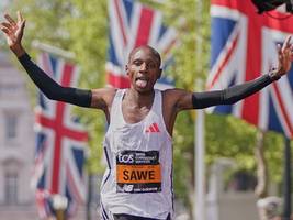 Weltrekord: Kenianer Sawe läuft Marathon unter zwei Stunden