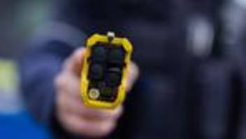 Kriminalität: Tankstelle überfallen - Verdächtiger mit Taser gestoppt