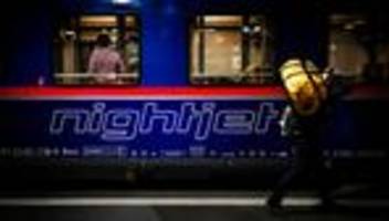 Unfälle: Mit Kopfhörern über Gleise: Nachtzug touchiert 16-Jährigen