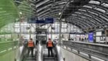 deutsche bahnhöfe: bahn verbietet an zwei berliner bahnhöfen alkoholkonsum