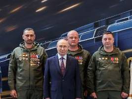 kriegsbefürworter wenden sich ab: putins propaganda-blase zeigt risse