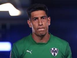 tumulte in spanischer liga: keeper schlägt gegner mit voller wucht ins gesicht