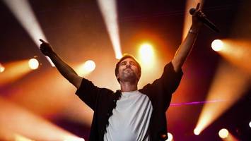 max giesinger tritt beim hafengeburtstag auf – trotz gebrochenen fingers