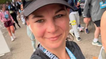 Annalena Baerbock schafft Halbmarathon in New York