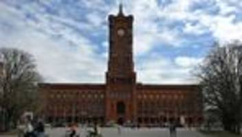 Besuch beim Bürgermeister: Wegner lädt zum Tag der offenen Tür ins Rathaus ein