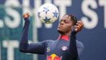 Fußball-Bundesliga: Leipzigs Lukeba wieder im Training - Raum individuell