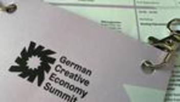 Kreativität und KI: Brosda: Kreative brauchen Kompetenz im Umgang mit KI