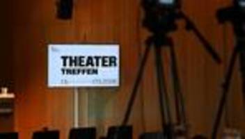 Kultur: Wenn der Theaterabend sieben Stunden dauert