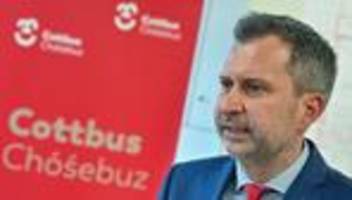 Staatsschutz ermittelt: Cottbuser OB berät mit Minister über mutmaßlich rechte Taten