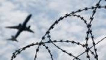 Vereinbarung mit den Taliban: 25 Männer nach Afghanistan abgeschoben