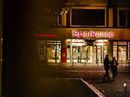 gigantisches puzzle: opfer des sparkassen-coups in gelsenkirchen erhalten gegenstände zurück