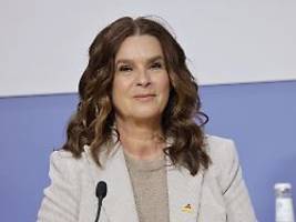 sie will keine memme: katarina witt macht männern eine ansage