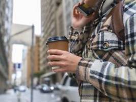 verbessert schlaf und gedächtnis: kaffee ist auch ohne koffein gut für den körper