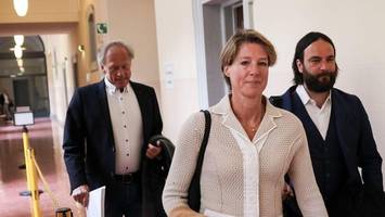 Christina Block und ihr Anwalt: Richterin Isabel Hildebrandt wird laut