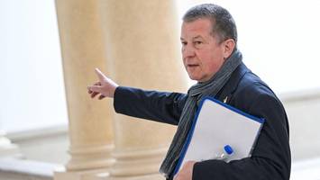 Fördergeld-Affäre: Schaubühnen-Mitbegründer fordert Rücktritt von Goiny