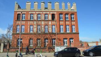 Rätselhafter Lost Place an der Spree: Haus ohne Dach am Funkhaus Berlin