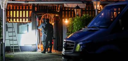 Hells Angels in Nordrhein-Westfalen: 1200 Polizisten bei Razzia im Einsatz