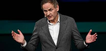 vw-chef oliver blume will in rüstungsgeschäft einsteigen