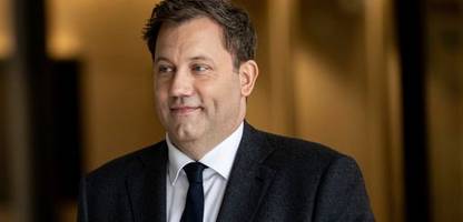 haushalt 2027: abgaben auf zucker, plastik, tabak – so will die regierung milliarden reinholen