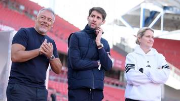„Negative Entwicklung“: Was HSV-Managerin Saskia Breuer an der Fan-Kritik stört