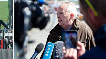 Der Wal ist in der Barge: Helfern fallen sich in die Arme