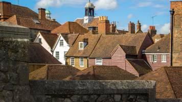 kommunalverwaltung genehmigt einen deal im wert von 46 millionen pfund zum kauf von fast 800 häusern