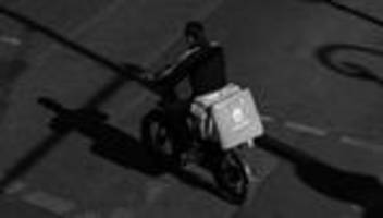 Arbeitsbedingungen von Lieferdienstfahrern: Schauen Sie Ihrem Lieferdienstfahrer doch mal ins Gesicht