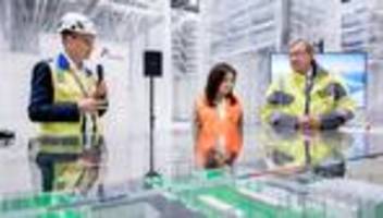 Energieprojekt in Ostfriesland: Bundeswirtschaftsministerin: Stromnetzausbau kommt voran