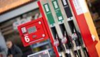 Folgen des Irankriegs: Wegen Preissprungs bei Spritpreisen: Inflation bleibt hoch