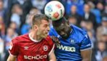 2. fußball-bundesliga: wieder das knie: ksc-profi ambrosius schwer verletzt