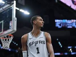 celtics brechen folgenschwer ein: wemby dominiert und gewinnt erstmals eine playoff-serie