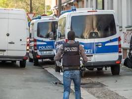 Hinweis von New Yorker Polizei : SEK durchsucht mutmaßliche Terrorgruppe - Verdächtige auf freiem Fuß