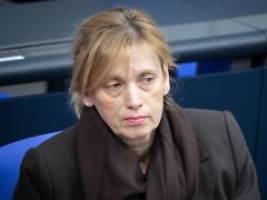 Keine Identitätspolitik mehr: Familienministerin Prien rechtfertigt Umbau bei Demokratie-Projekten