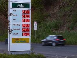 Fahrrad statt Bus und Bahn: Jeder dritte Autofahrer fährt wegen hoher Spritpreise seltener