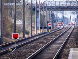 Hamburg–Hannover ab 1. Mai: Nächste wichtige Bahnstrecke von langen Sperrungen betroffen