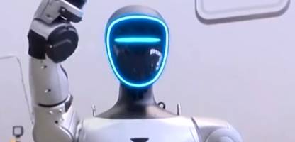 japan: wie eine airline mit humanoiden robotern den tourismus retten will