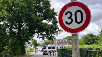 Nach Bürgerforderung: Norderstedt will weitere Tempo-30-Zonen schaffen