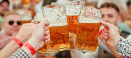 sparfüchse aufgepasst: auf diesen bayerischen volksfesten im mai ist die maß am günstigsten