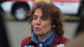 Mit Hubschrauber in Klinik: Wal-Tierärztin aus Koma erwacht