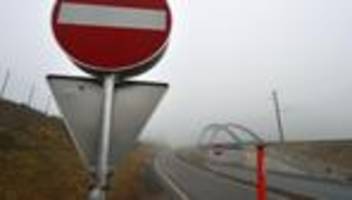 beginn der sommerferien: weitere alpenpass-sperre wegen demonstration